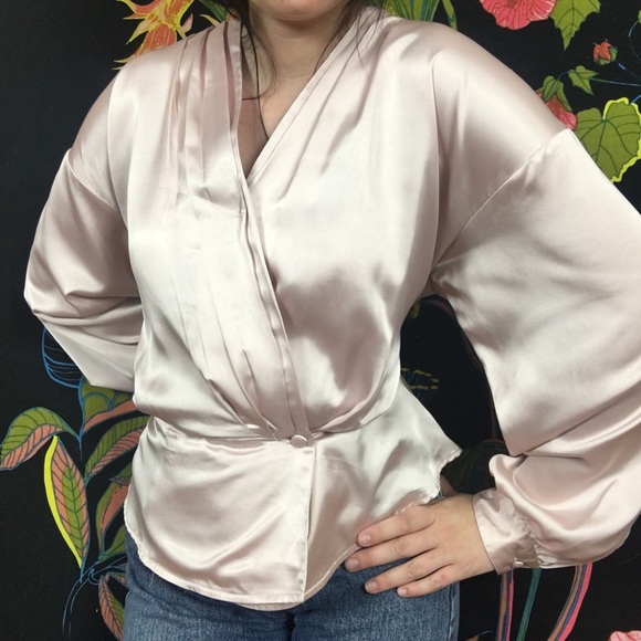 Vintage Tops - 🗝 3for25 VINTAGE / Silky Baby Pink Blouse